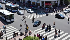 découvrez l'incroyable histoire d'un motard ivre, sans permis ni assurance, condamné pour homicide routier après avoir tragiquement fauché un adolescent à vélo dans le rhône. un drame qui soulève des questions sur la sécurité routière et les conséquences de l'irresponsabilité.
